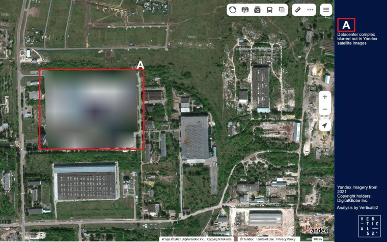 Verwischtes Satellitenbild von 2021 mit dem Komplex aus Yandex-Rechenzentrum und Werkzeugmaschinenwerk Sasta in Sasovo.