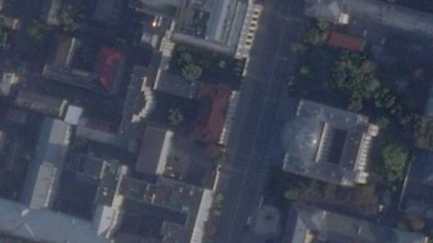 Russian drones strike central Kyiv